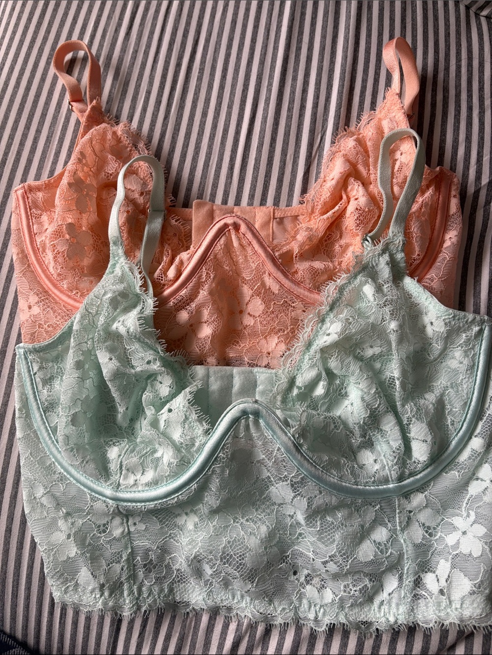 Light orange/blue longline bras